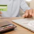 Credit online vs bancă. Finanțarea online merită doar când viteza nu ascunde costul