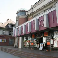 Institutii