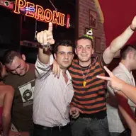 Party in Club Art 700 23 07 2009