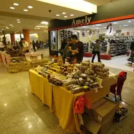 Targ Bio la Iulius Mall 09-11 12 2011