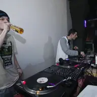 Proaspat Stors Dancing Fingerz, Bibanu la Setup
