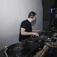 Concert Smooth, Some, Elementrix, Djubei la Setup Venue