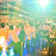 Closing weekend with Dj Johnny DaMix -Saturday- la Fratelli