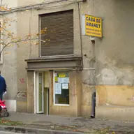 Casa de amanet - strada Paris