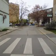 Intrarea Lunga