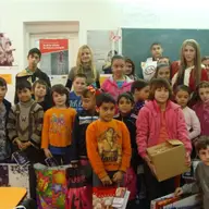 Clientii Iulius Mall au indeplinit dorintele a 30 de copii nevoiasi