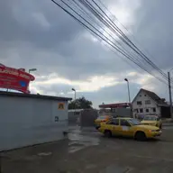 Spalatorie auto - Strada Nicolae Ivan colt cu C-tin Prezan