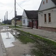 Statie RATT - str. Ioan Slavici colt cu str. Rascoala din 1907