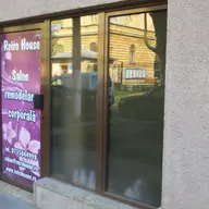 Salon Retro House