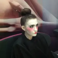 Pregateste-te pentru noaptea de Halloween la salon Kelly Image Timisoara