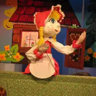 Scufita Rosie - teatru de papusi