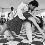 Socializare-n pasi de dans: Bachata si Merengue la Timisoara