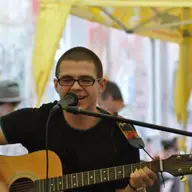 Open Mic - Invitat Iulian Leonard