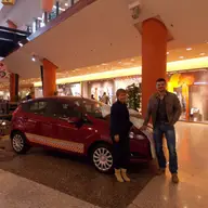 Un timisorean de 27 de ani a castigat un Ford Fiesta, la tombola de Paste de la Iulius Mall