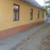 Vand urgent casa cu teren 1200 mp