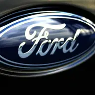Promotie la comenzi online de piese auto Ford