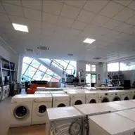 Imobil cu destinatii multiple situat la artera principala