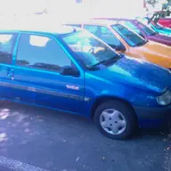Inchiriez Citroen Saxo