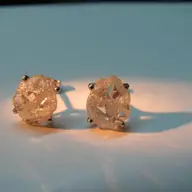 Diamantele neslefuite