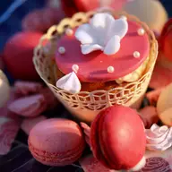 Cofetaria Trandafirul "expune" prajituri delicioase la expozitia cu vanzare din 23 si 24 decembrie