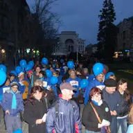Pentru Voi a imbracat Timisoara in albastru pentru autism