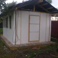 Vand mini casuta pentru crescut prepelite sau ideal pentru foisor