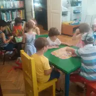 Dimineti de jocuri pentru copii