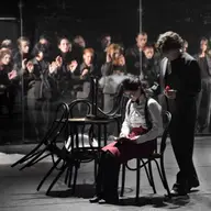 Opera cersetorilor si Moliendo Cafe la Festivalul National de Teatru