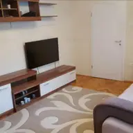 Apartament cu 3 camere de vanzare in zona Sagului
