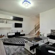 De vanzare casa tip duplex in Dumbravita