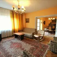 De vanzare apartament 4 camere, cu garaj - in zona Central- Tipografiilor