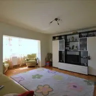De vanzare apartament cu 3 camere, zona Soarelui