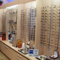 Angajam personal pentru magazinul de optica