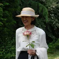 Un suflet la joacă / Intâlnire cu poeta Shizue OGAWA (Japonia)