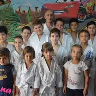 Un Campion Mondial antreneaza copiii in Timisoara