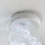 Ignifugare.eu, sisteme de preventie in caz de incendiu. Instalarea de senzori de fum in spatiile publice sau private