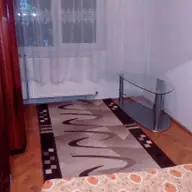 Ofer spre inchiriere apartament cu doua camere
