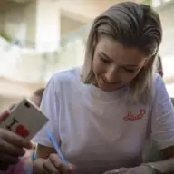 Organizaţia Salvaţi Copiii lansează campania #FărăUrăPeNet