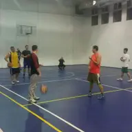 Haide la un baschet!
