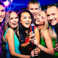 Karaoke in Familie la Eliana Club