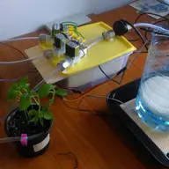 Sistem de irigare automat cu posibilitate de comandare de la distanta