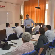 O colaborare de succes: la UPT se inaugurează al treilea laborator Honeywell
