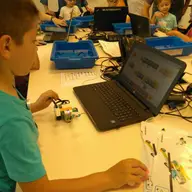 Ateliere robotica si programare Lego Wedo