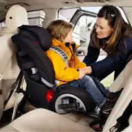 Scaunul auto – achizitia necesara pentru siguranta si confortul copilului tau