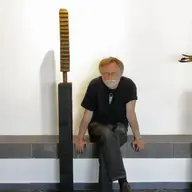 Artefacte vechi din 100 de ani. Expoziție de etnosculptură M.C.Donici