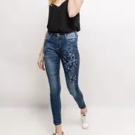 Tu de unde iti cumperi blugi de dama?