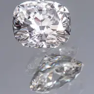 Diamantele Cushion versus Cushette
