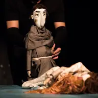 „Romeo si Julieta” cu marionete la Teatrul Maghiar