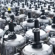 Motoare electrice cu frână electromagnetică de la BMES, pentru eficiență sporită