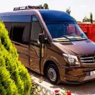 Laur Travel